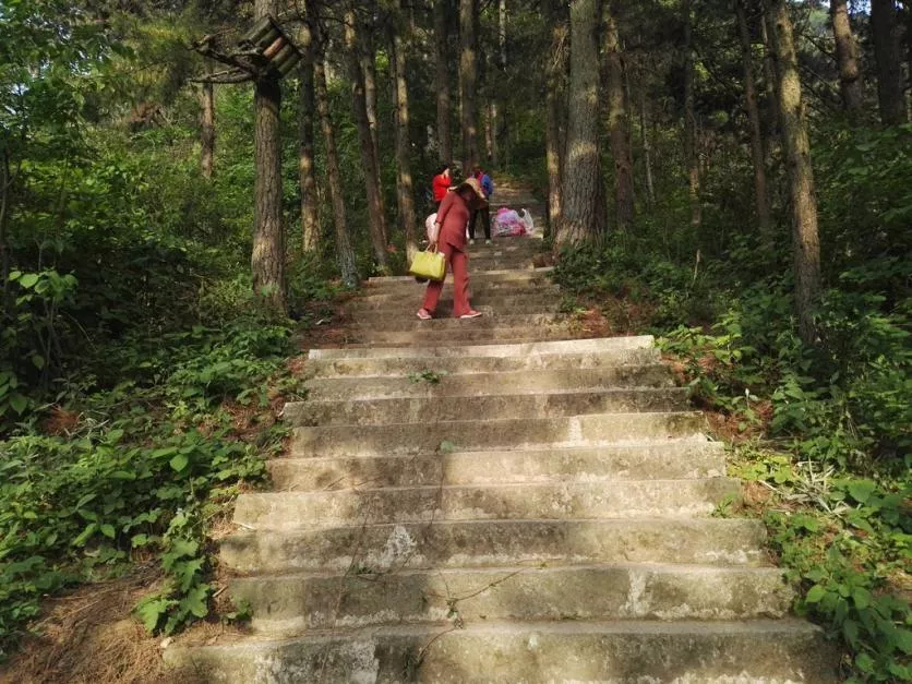 龜峰山風(fēng)景區(qū)好玩嗎 龜峰山旅游攻略